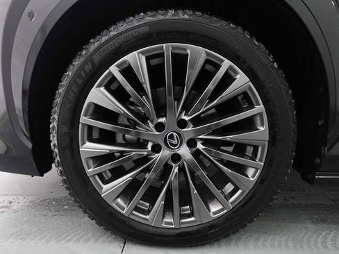 Used 2023 Lexus RZ 450e Luxury image 9