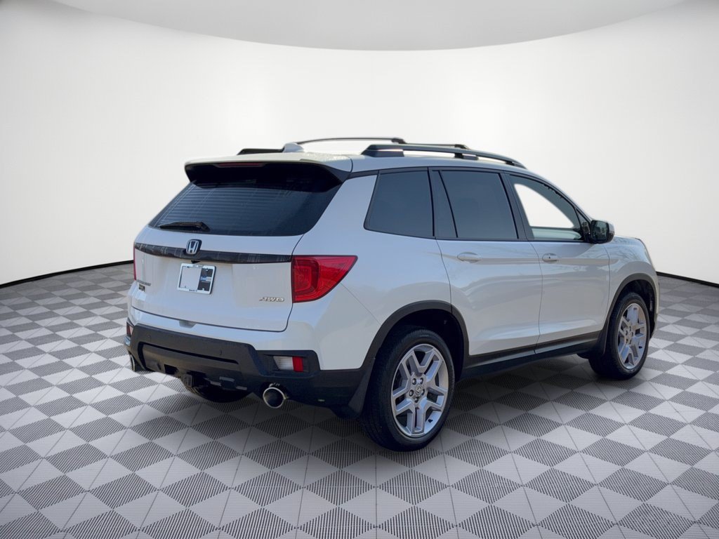 Certified 2025 Honda Passport EX-L image 9