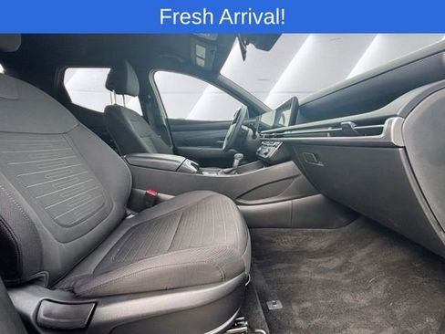 Used 2025 Hyundai Santa Cruz SE image 15