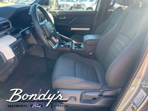 Used 2024 Toyota Tacoma 4x4 Double Cab image 13