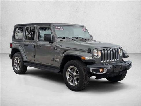 Used 2021 Jeep Wrangler Unlimited Sahara image 3