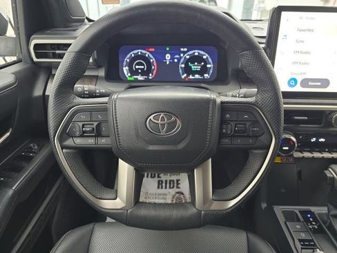 Used 2025 Toyota Tacoma Limited image 14
