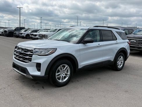 New 2026 Ford Explorer Active RWD image 38