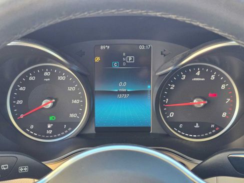 Used 2021 Mercedes-Benz GLC 300 4MATIC image 24