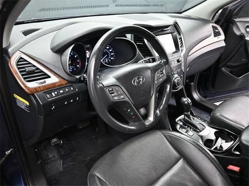 Used 2018 Hyundai Santa Fe Limited image 4