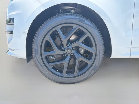New 2026 Land Rover Range Rover Sport Dynamic SE AWD/4WD image 43