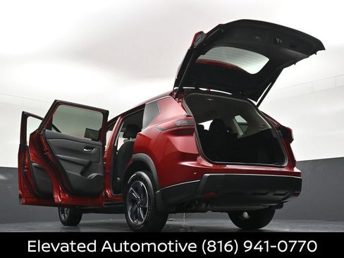 Certified 2026 Nissan Rogue SV FWD image 35