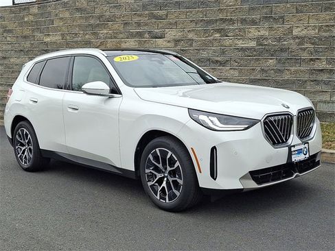 Used 2025 BMW X3 xDrive30i image 1