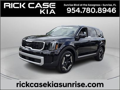 New 2025 Kia Telluride EX w/ EX Captain's Chair Package