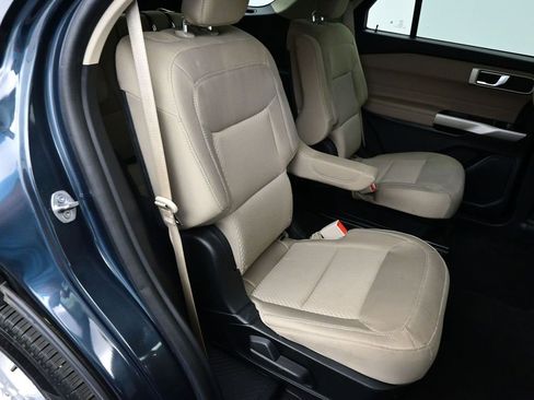 Certified 2022 Ford Explorer XLT w/ Class IV Trailer Tow Package image 28