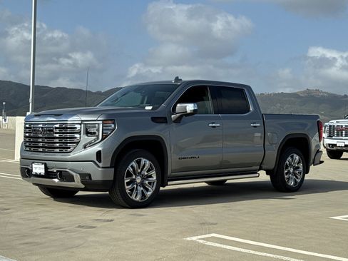 Used 2026 GMC Sierra 1500 Denali AWD/4WD image 4