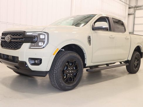 New 2025 Ford Ranger Lariat w/ Black Appearance Package image 4