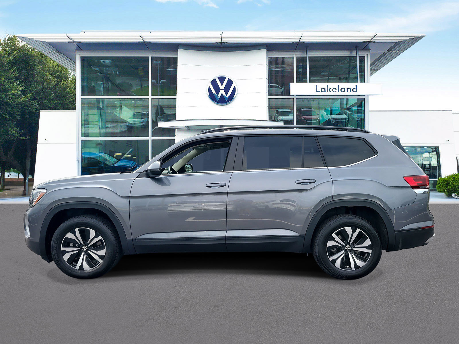 Used 2024 Volkswagen Atlas SE FWD image 5