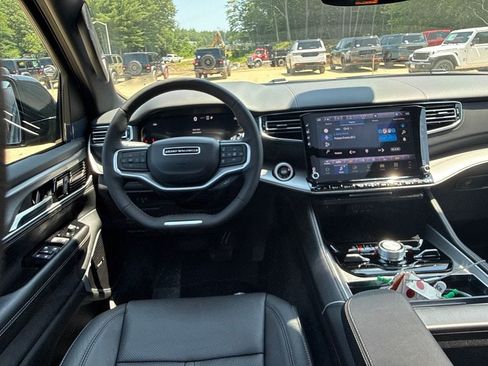 New 2026 Jeep Grand Wagoneer Limited AWD/4WD image 22