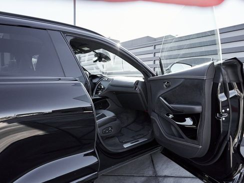 Used 2023 Aston Martin DBX 707 image 19