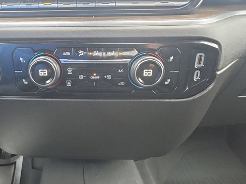 Used 2023 Chevrolet Silverado 1500 LT AWD/4WD image 19