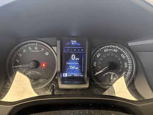 Used 2019 Toyota Tacoma TRD Sport image 24