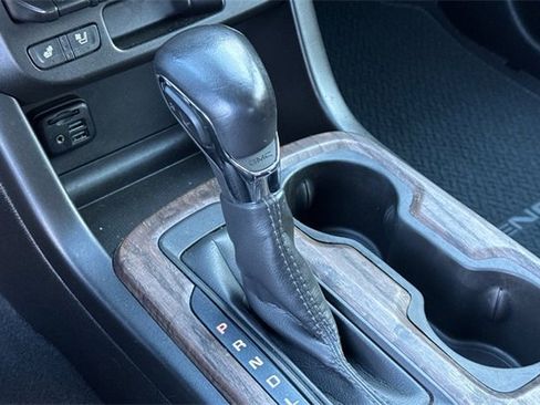 Used 2022 GMC Canyon Denali image 20