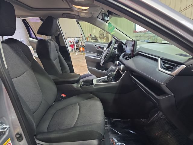 Used 2019 Toyota RAV4 XLE w/ All Weather Liner Package AWD/4WD image 11