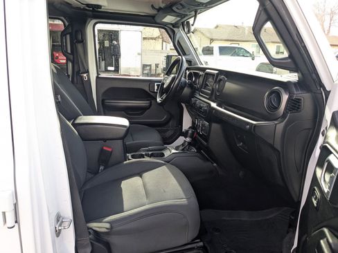 Used 2021 Jeep Wrangler Unlimited Sport S image 30