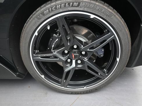 Used 2024 Chevrolet Corvette Stingray Coupe w/ 1LT RWD image 10