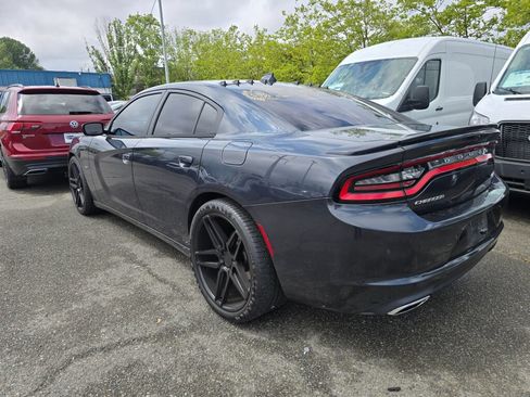 Used 2016 Dodge Charger R/T w/ Plus Group RWD image 4