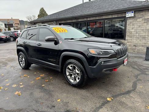 Used 2019 Jeep Cherokee Trailhawk w/ Cold Weather Group image 1