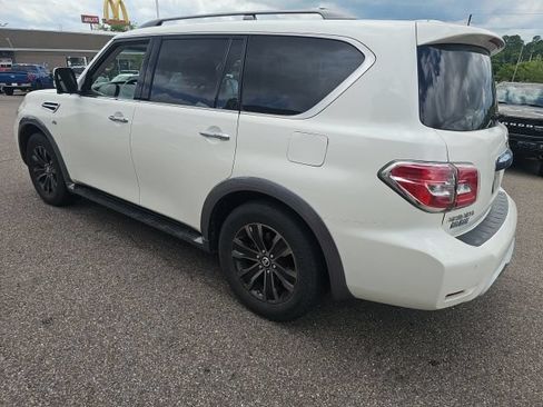 Used 2017 Nissan Armada Platinum w/ Captain Seat Package RWD image 4