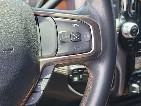 Used 2024 RAM 2500 Limited AWD/4WD image 9