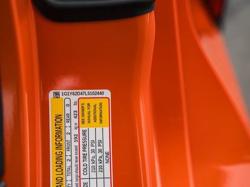 Used 2020 Chevrolet Corvette Stingray Coupe w/ Z51 Performance Package image 40