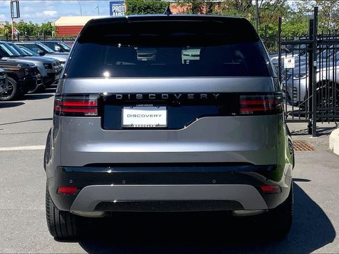Certified 2025 Land Rover Discovery Dynamic SE AWD/4WD image 4