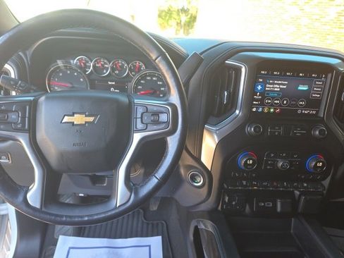Used 2020 Chevrolet Silverado 2500 LTZ w/ LTZ Plus Package image 14