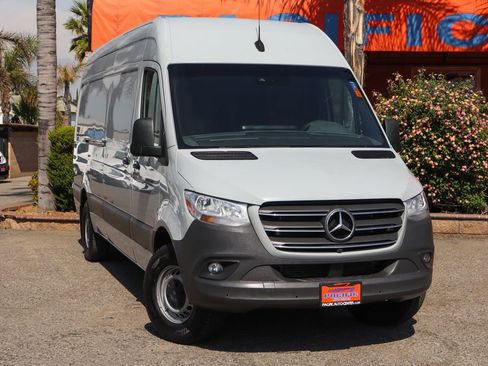 Used 2020 Mercedes-Benz Sprinter 2500 w/ Cargo Protection Package image 2