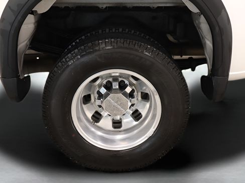 Used 2024 GMC Sierra 3500 Denali Ultimate AWD/4WD image 31