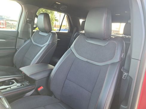 Certified 2025 Ford Explorer ST image 21