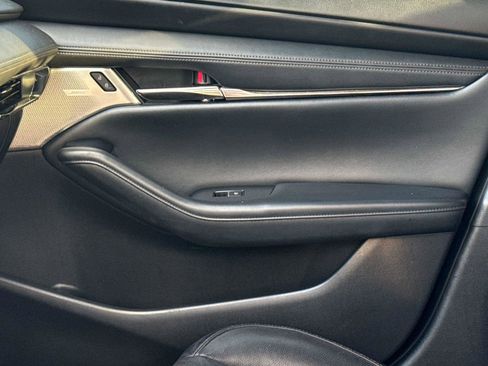 Used 2019 MAZDA MAZDA3 Sedan w/ Premium Package image 18