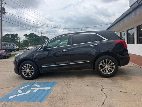 Used 2017 Cadillac XT5 Luxury w/ Driver Awareness Package FWD image 5