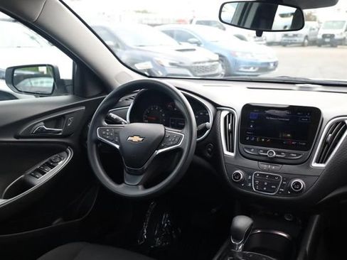 Used 2024 Chevrolet Malibu LT FWD image 21