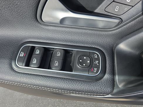 Used 2025 Mercedes-Benz CLA 250 image 26