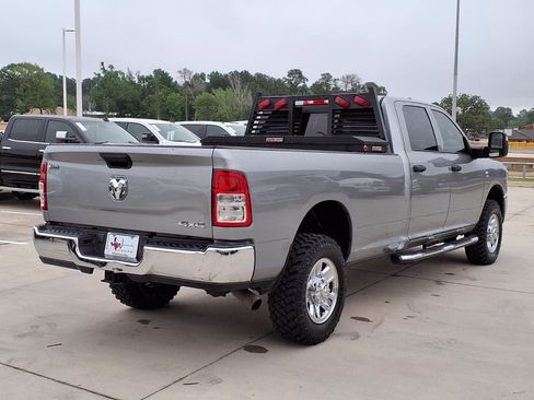Used 2024 RAM 2500 Tradesman w/ Chrome Appearance Group AWD/4WD image 6