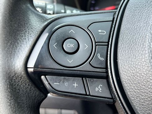 Used 2020 Toyota RAV4 XLE w/ Convenience Package FWD image 25