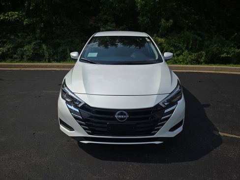 New 2025 Nissan Versa SV w/ Trunk Package image 7