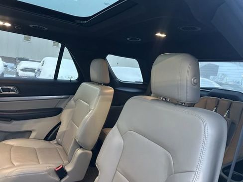 Used 2018 Ford Explorer XLT w/ Equipment Group 202A image 14