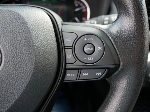 Certified 2025 Toyota RAV4 XLE AWD/4WD image 27