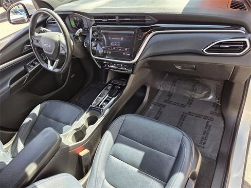 Used 2022 Chevrolet Bolt EUV Premier w/ Sun & Sound Package image 16