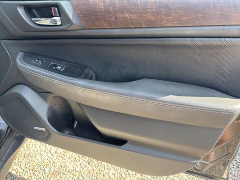 Used 2015 Subaru Outback 2.5i Limited image 15