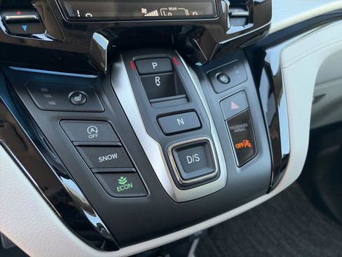 New 2026 Honda Odyssey Touring image 15