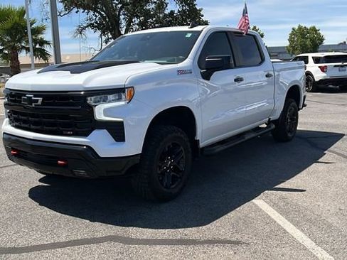 Used 2024 Chevrolet Silverado 1500 LT Trail Boss w/ Convenience Package II AWD/4WD image 7