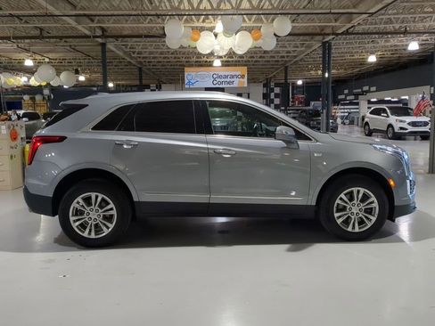 Used 2023 Cadillac XT5 Luxury AWD/4WD image 6