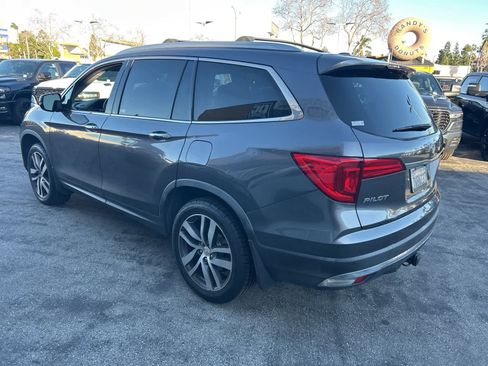 Used 2017 Honda Pilot Touring image 4